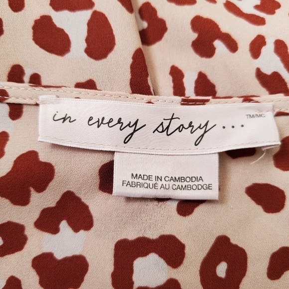 Penningtons V-Neck Blouse with Button Front Size 1X - Picture 10 of 12